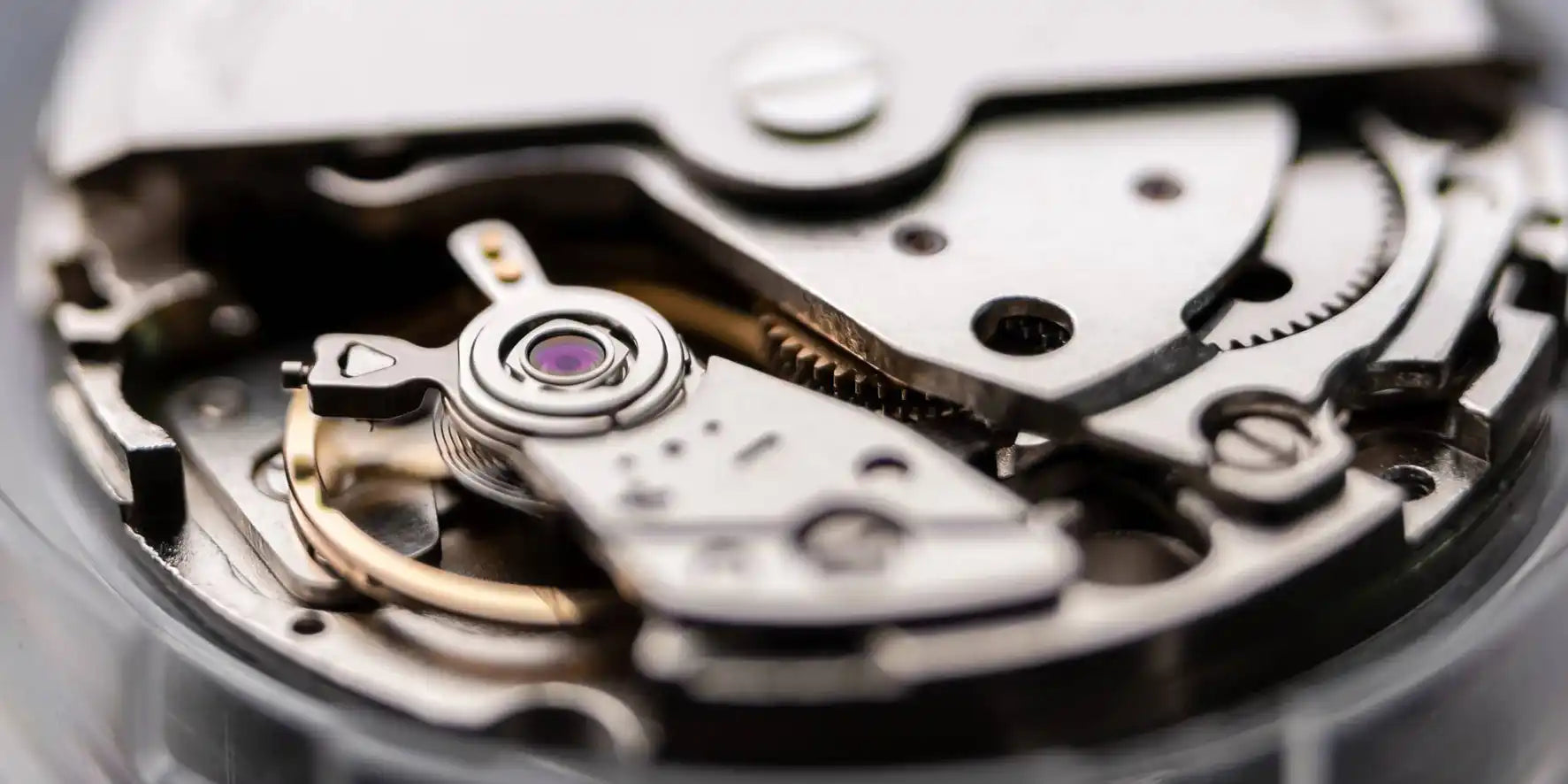 Meccanismo dell'orologio intricato.