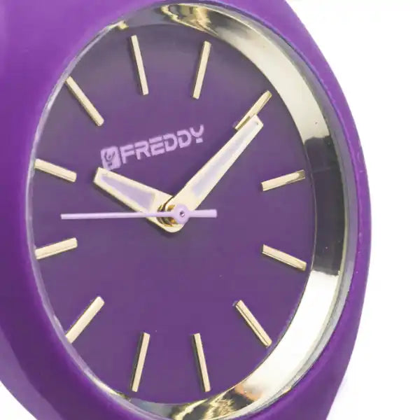 Orologio da polso viola con dettagli dorati.